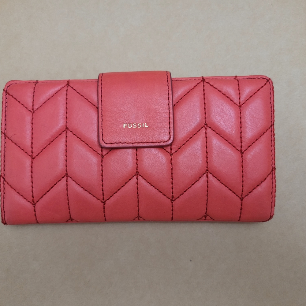 Fossil Quilted Coral Wallet